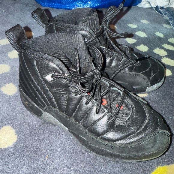 Little Kid's Jordan 12 Retro Utility Black/Black-Bright Crimson - Picture 2 of 6